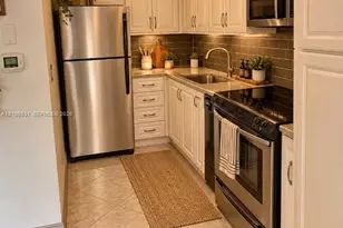 1650 NE 115th St, Miami, FL 33181 - Photo 11