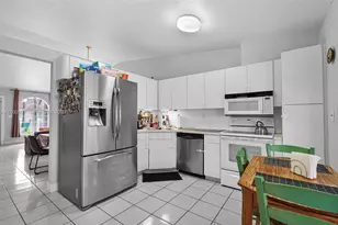 7677 NW 180th Terrace, Hialeah, FL 33015 - Photo 17