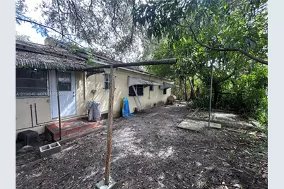 8270 NE 2nd Ct, Miami, FL 33138 - Photo 7