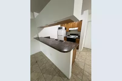 450 S Park Rd #5-205, Hollywood, FL 33021 - Photo 5