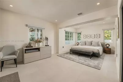 1042 NE 95th St, Miami Shores, FL 33138 - Photo 33