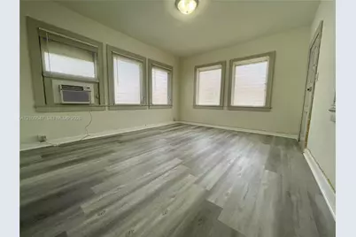 442 SW 10th Ave #1, Miami, FL 33130 - Photo 5