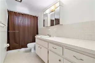 4800 Hillcrest Ln, Hollywood, FL 33021 - Photo 25