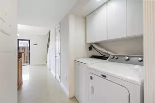 1786 W 42nd St, Hialeah, FL 33012 - Photo 5
