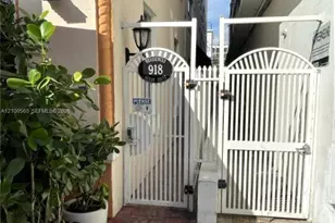 918 Ocean Dr, Miami Beach, FL 33139 - Photo 17
