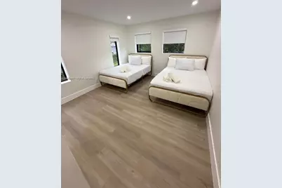 905 SW 13th Ct, Miami, FL 33135 - Photo 19