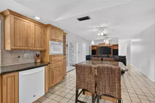 5921 SW 15th St, Plantation, FL 33317 - Photo 11