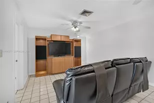 5921 SW 15th St, Plantation, FL 33317 - Photo 17