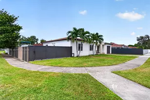 17990 SW 113th Ct, Miami, FL 33157 - Photo 3