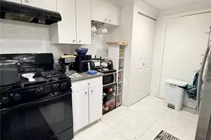 17901 NW 68th Ave, Hialeah, FL 33015 - Photo 5