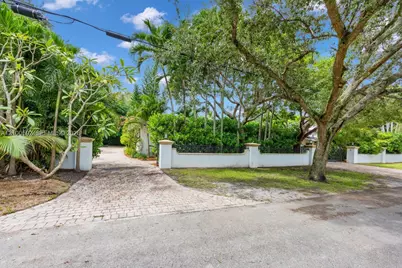 1101 Coral Way, Coral Gables, FL 33134 - Photo 3