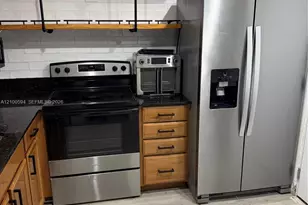 410 NW 68th Ave, Plantation, FL 33317 - Photo 3