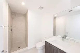 488 NE 18th St, Miami, FL 33132 - Photo 17