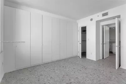 325 S Biscayne Blvd #4318, Miami, FL 33131 - Photo 13