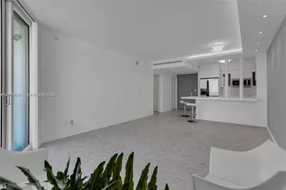 325 S Biscayne Blvd #4318, Miami, FL 33131 - Photo 11