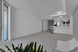 325 S Biscayne Blvd, Miami, FL 33131 - Photo 11