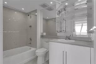 325 S Biscayne Blvd, Miami, FL 33131 - Photo 15