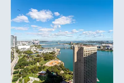325 S Biscayne Blvd #4318, Miami, FL 33131 - Photo 1