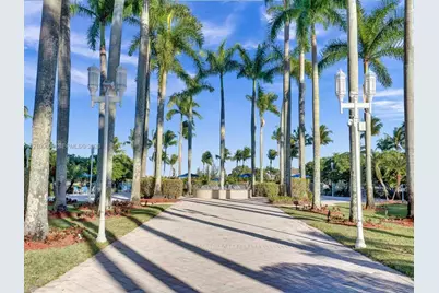 1287 NW 170th Ter, Pembroke Pines, FL 33028 - Photo 33