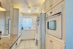 298 SE 6th Ave, Pompano Beach, FL 33060 - Photo 5