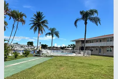 298 SE 6th Ave #15, Pompano Beach, FL 33060 - Photo 17