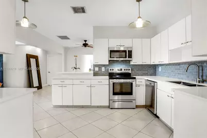 3225 Arthur Ter, Hollywood, FL 33021 - Photo 5