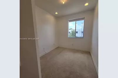2610 NE 213th St #105, Miami, FL 33180 - Photo 15