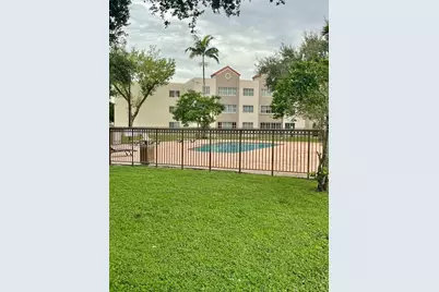 6115 NW 186th St #301, Hialeah, FL 33015 - Photo 5
