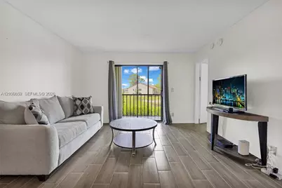 7142 Golf Colony Ct #206, Lake Worth, FL 33467 - Photo 9