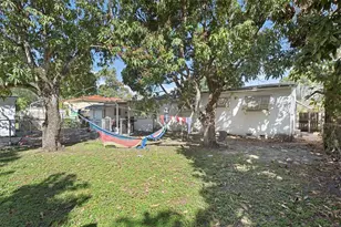 5886 SW 20th St, Miami, FL 33155 - Photo 5