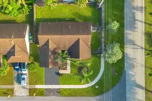 8201 NW 52nd St, Lauderhill, FL 33351 - Photo 3