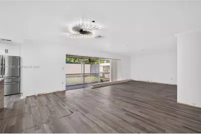 8402 SW 102nd Ct, Miami, FL 33173 - Photo 11