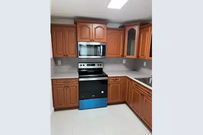 20850 San Simeon Way #106-5, Miami, FL 33179 - Photo 5