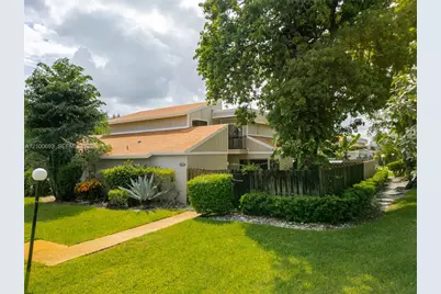 13298 NW 6th Ct, Plantation, FL 33325 - Photo 1