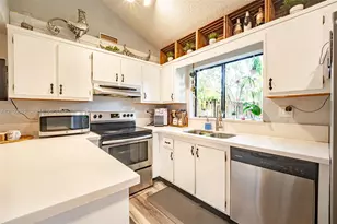 13298 NW 6th Ct, Plantation, FL 33325 - Photo 9