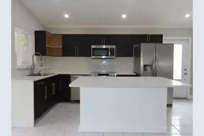50 SE 11th St, Dania Beach, FL 33004 - Photo 3