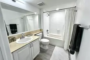 1155 Brickell Bay Dr, Miami, FL 33131 - Photo 7