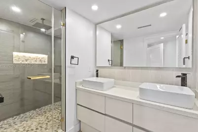 2333 Brickell Ave #1616, Miami, FL 33129 - Photo 17