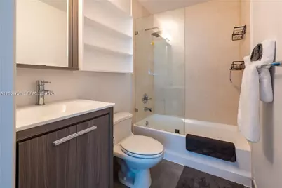 60 SW 13th St #3014, Miami, FL 33130 - Photo 11