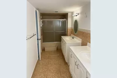 20850 San Simeon Way #106-5, Miami, FL 33179 - Photo 15