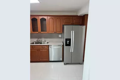 20850 San Simeon Way #106-5, Miami, FL 33179 - Photo 3