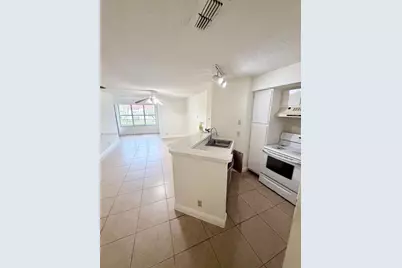 3450 N Pinewalk Dr N #424, Margate, FL 33063 - Photo 5