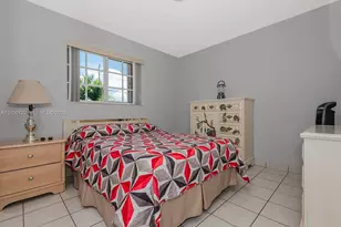 7802 W 18th Ln, Hialeah, FL 33014 - Photo 13