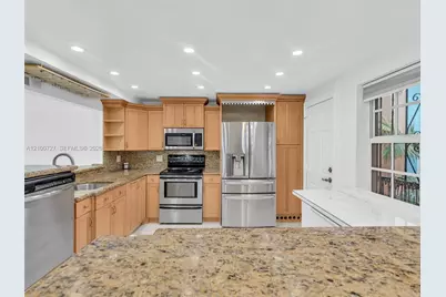 620 Tennis Club Dr #301, Fort Lauderdale, FL 33311 - Photo 13