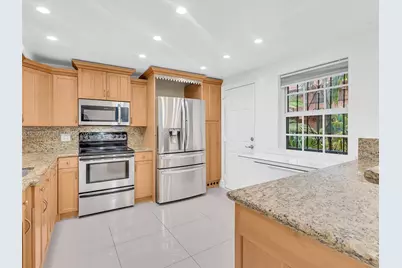 620 Tennis Club Dr #301, Fort Lauderdale, FL 33311 - Photo 11