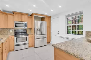 620 Tennis Club Dr, Fort Lauderdale, FL 33311 - Photo 11