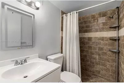 1251 NE 108th St #501, Miami, FL 33161 - Photo 23