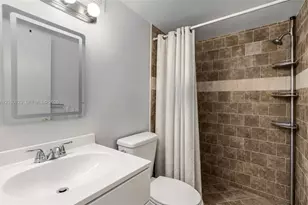 1251 NE 108th St, Miami, FL 33161 - Photo 23