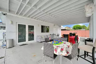 1271 W 79th St, Hialeah, FL 33014 - Photo 23