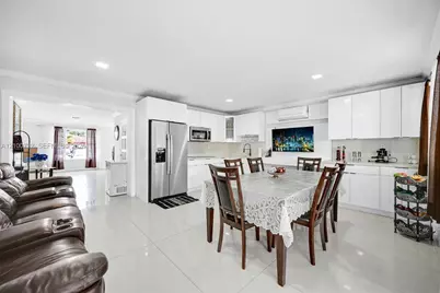 1271 W 79th St, Hialeah, FL 33014 - Photo 9